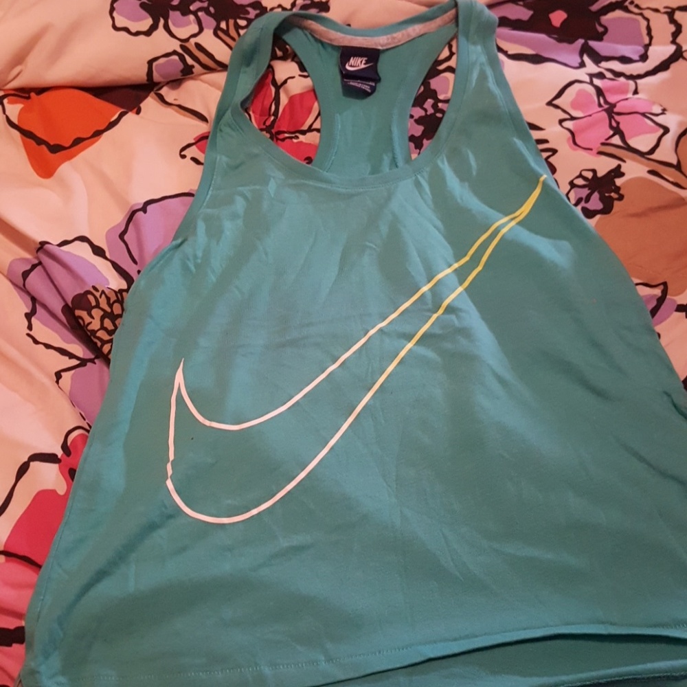 Nike tank